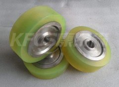 Polyurethane friction wheel for mine hoisting equipment